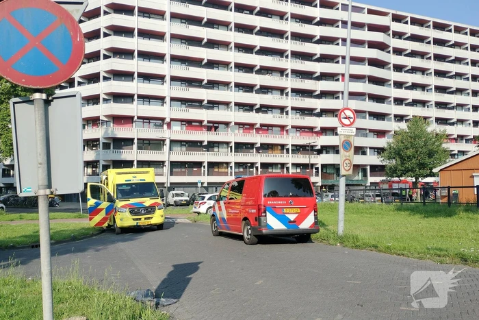 Hulpdiensten groots ingezet voor brand in flatwoning