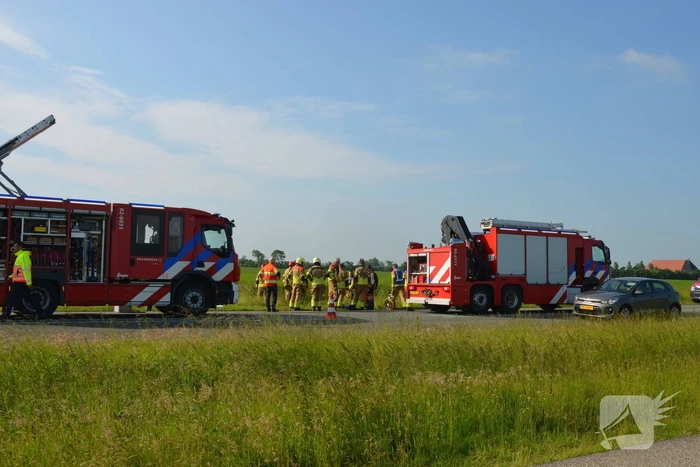 Hulpdiensten groots ingezet voor voertuig te water