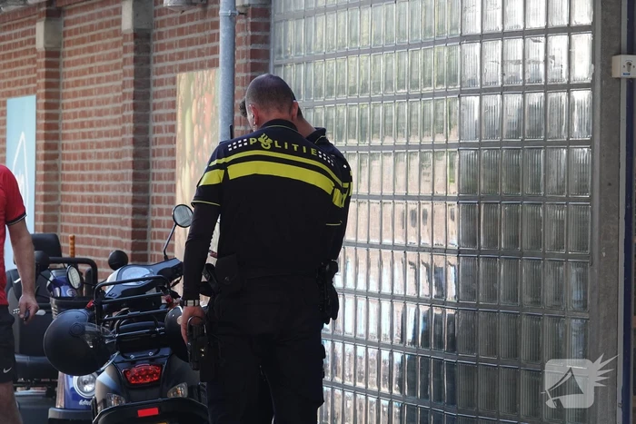 Dame aangereden door scooterbestuursters