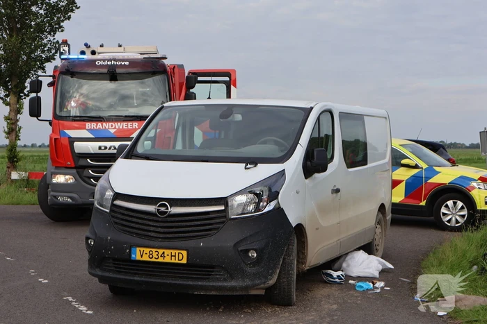 Wielrenner gewond bij botsing met bestebus
