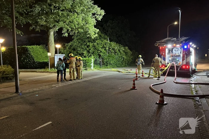 Grote uitslaande brand in pand