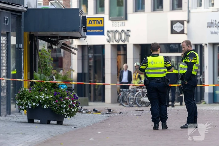 Veel schade na plofkraak pinautomaat