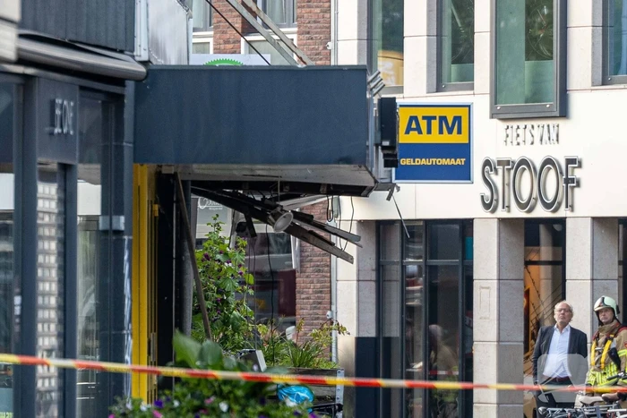 Veel schade na plofkraak pinautomaat