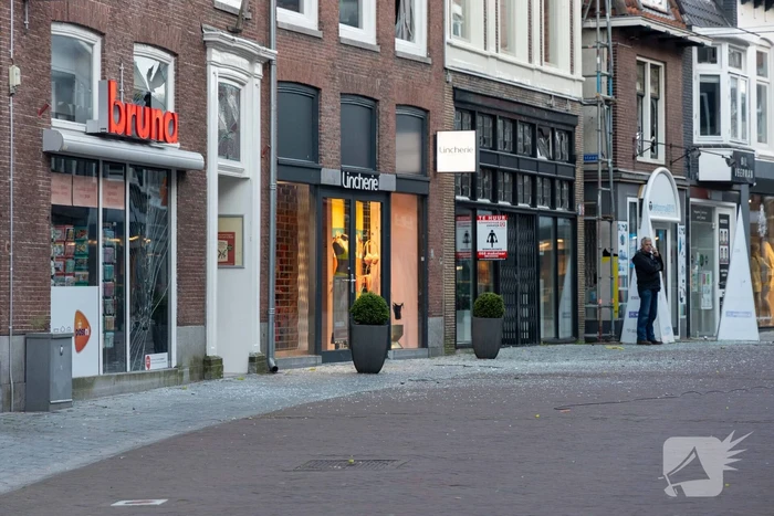 Veel schade na plofkraak pinautomaat
