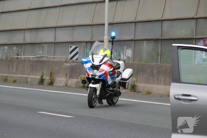 Fikse schade bij kop-staartbotsing op snelweg