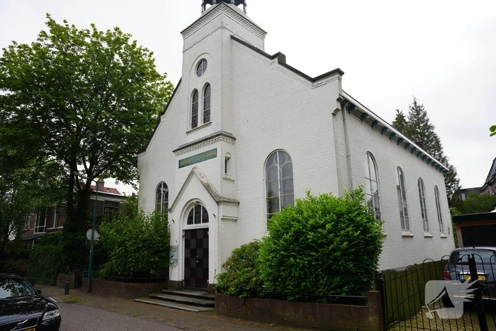 Kerkgebouw gaat in de verkoop