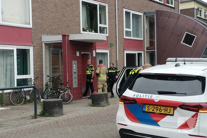 Brandweer assisteert politie bij inzet in woning