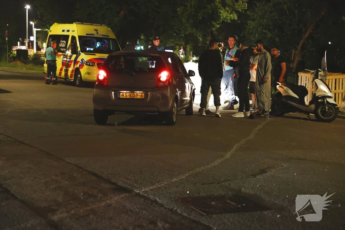 Scooterrijder geschept op kruising