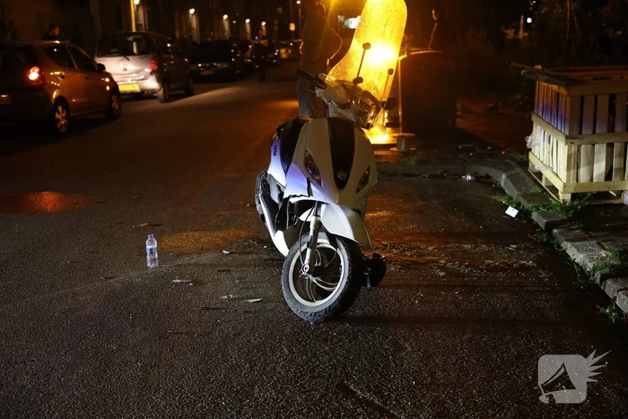 Scooterrijder geschept op kruising