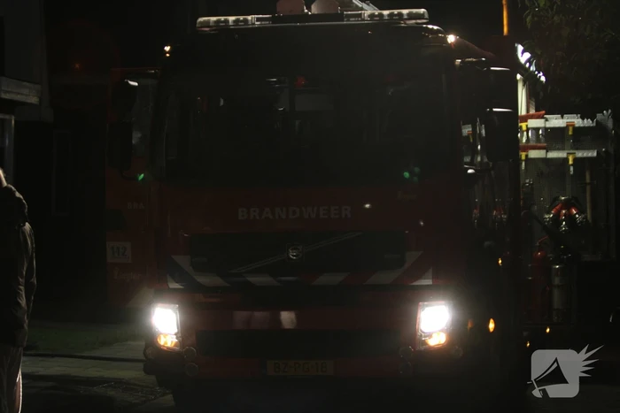 Brand in vuilniscontainer slaat over