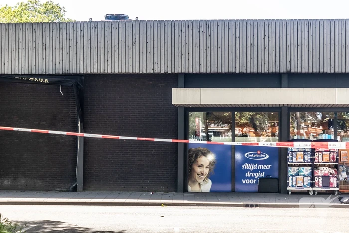 Politie onderzoekt verdacht pakket