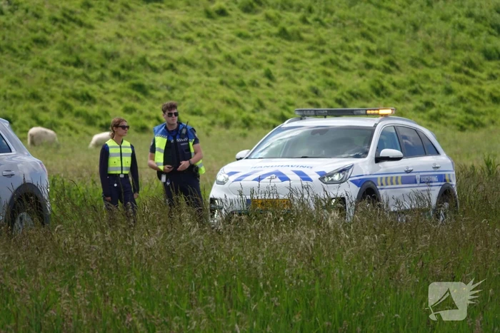 Auto afgesleept bij kop-staartbotsing
