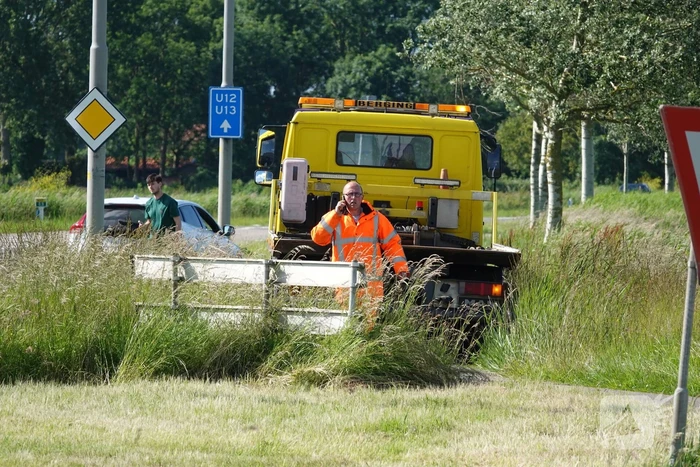 Camper klapt achterop personenauto
