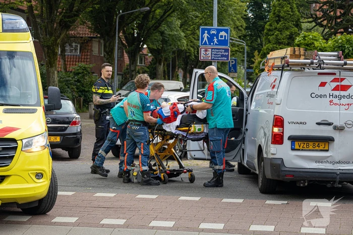 Een gewonde bij kop-staart ongeval