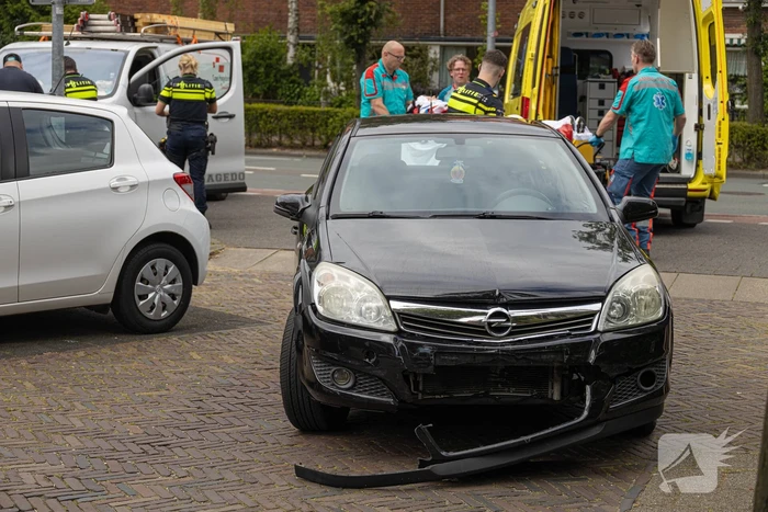 Een gewonde bij kop-staart ongeval