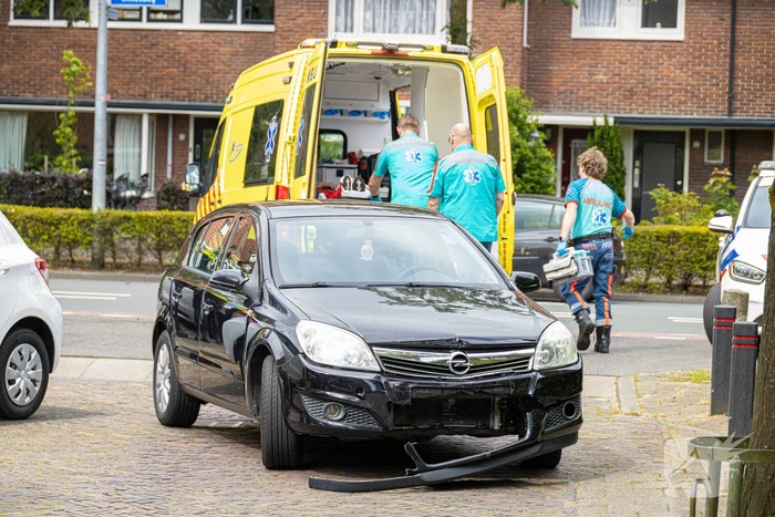 Een gewonde bij kop-staart ongeval