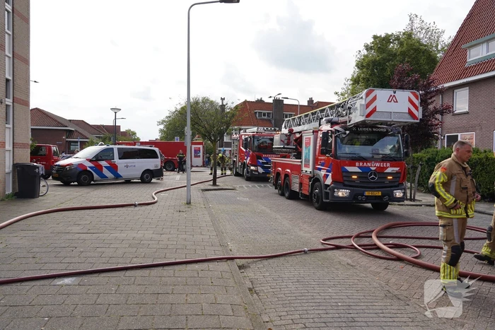Forse rookontwikkeling bij brand in schuur