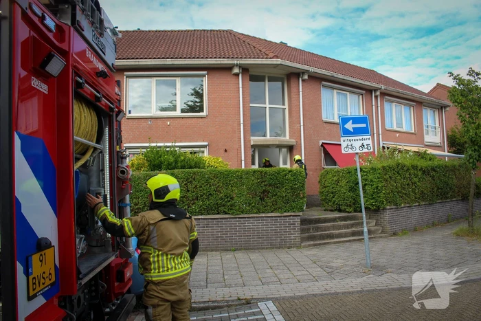 Brandweer ventileert woning na vergeten pannetje op het vuur