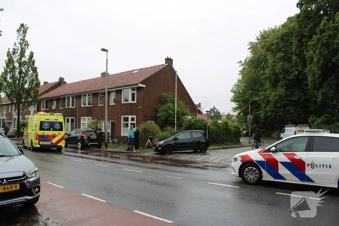 Fietser en automobilist met elkaar in botsing