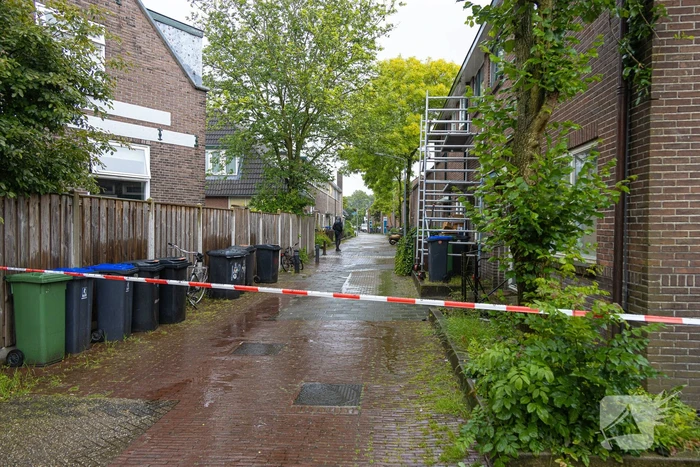 Explosie bij woning, omgeving afgezet