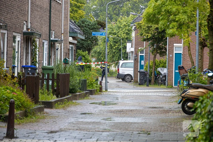 Explosie bij woning, omgeving afgezet