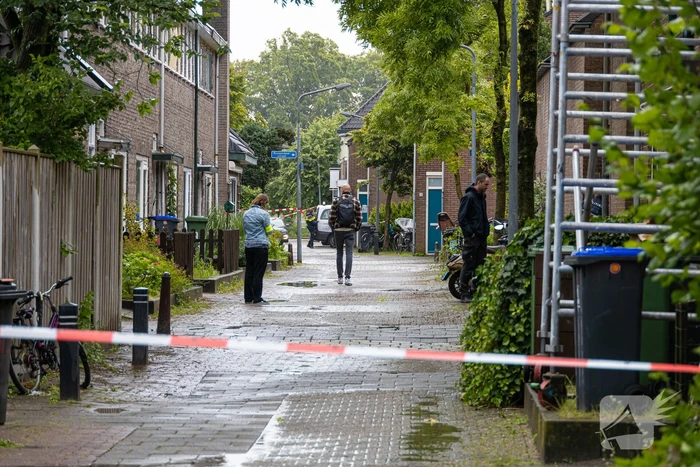 Explosie bij woning, omgeving afgezet