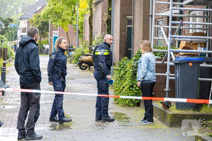 Explosie bij woning, omgeving afgezet