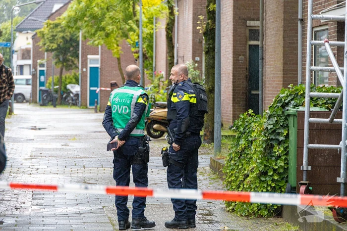 Explosie bij woning, omgeving afgezet