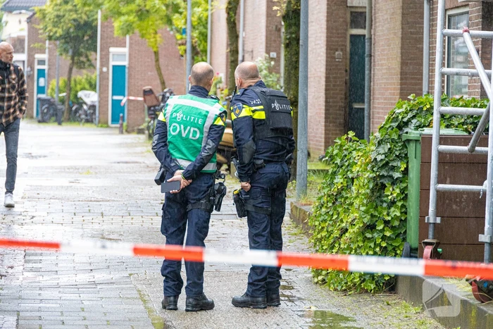 Explosie bij woning, omgeving afgezet