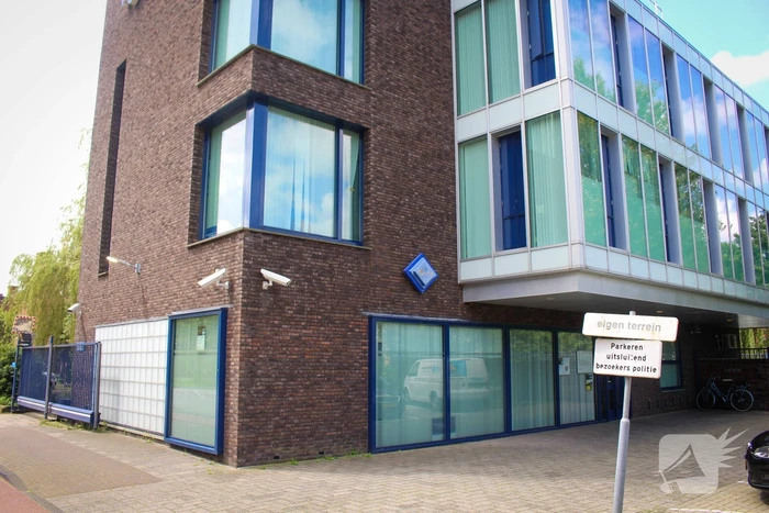 Drie politiebureaus in Leiden voor 24 uur gesloten