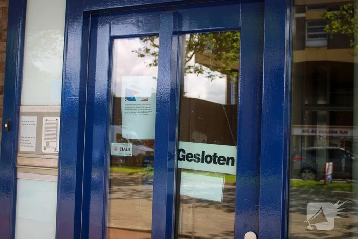 Drie politiebureaus in Leiden voor 24 uur gesloten