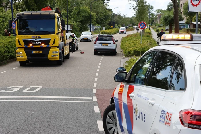 Bestuurder raakt onwel en ramt andere auto