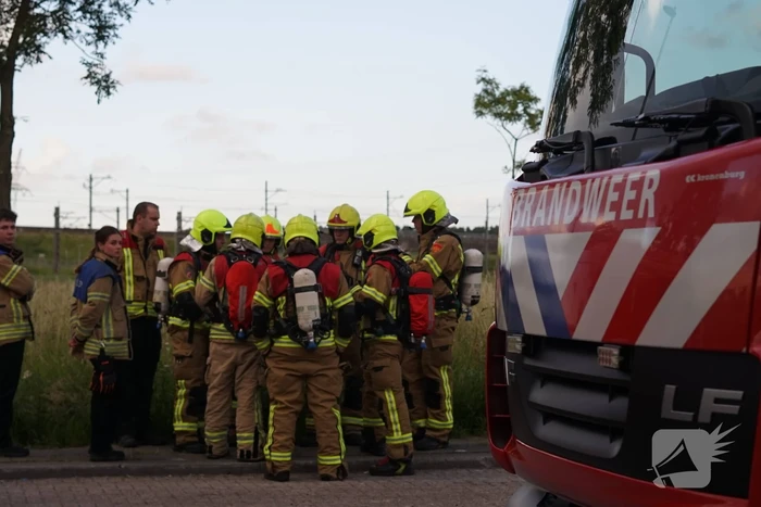 Brandweer oefent bij afvalverwerker