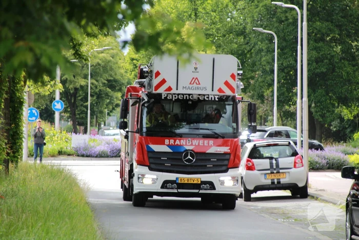 Brandweer komt met Cobra Coldcutter naar woningbrand
