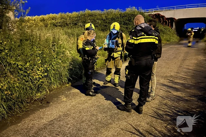 Gedumpte vaten met afval van mogelijke wietplantage aangetroffen