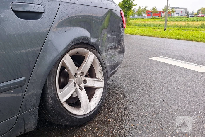 Flinke schade bij aanrijding op kruising