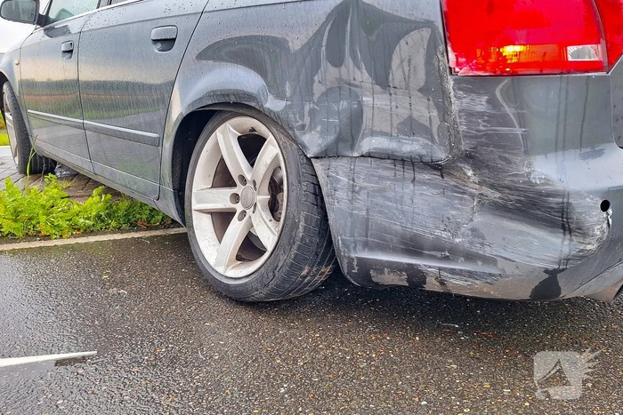 Flinke schade bij aanrijding op kruising