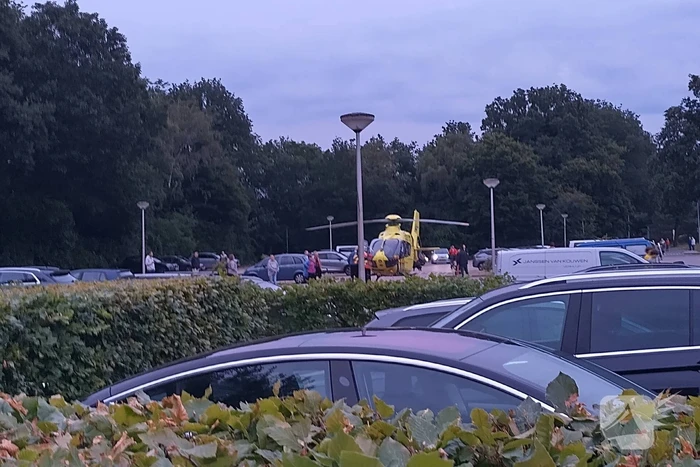 Traumahelikopter ingezet op parkeerplaats bij sportcentrum