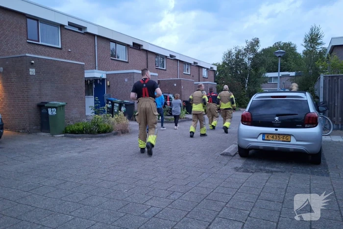 Brandweer aanwezig voor sterke lucht in woonwijk
