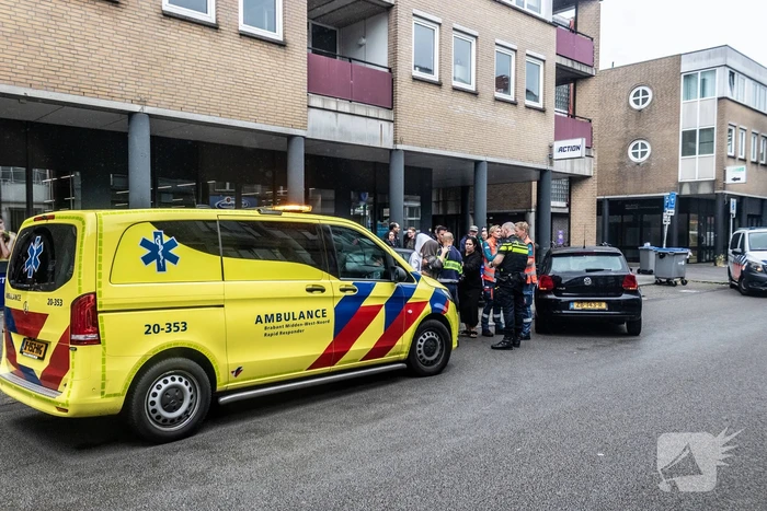 Motorrijder hard ten val na parkeeractie automobilist