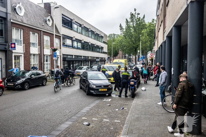 Motorrijder hard ten val na parkeeractie automobilist