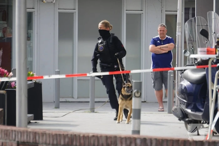Douane doet inval in eetcafé
