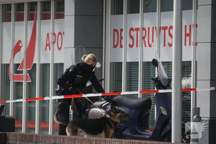 Douane doet inval in eetcafé
