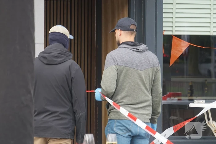 Douane doet inval in eetcafé