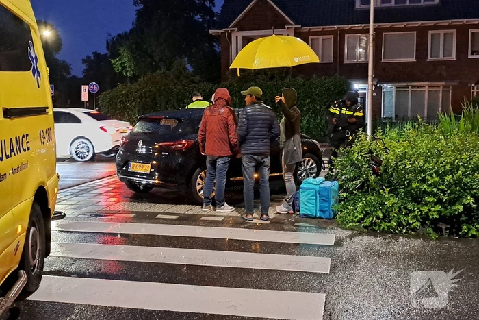 Fietser en automobilist botsen