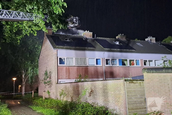Brand op zolder van woonhuis