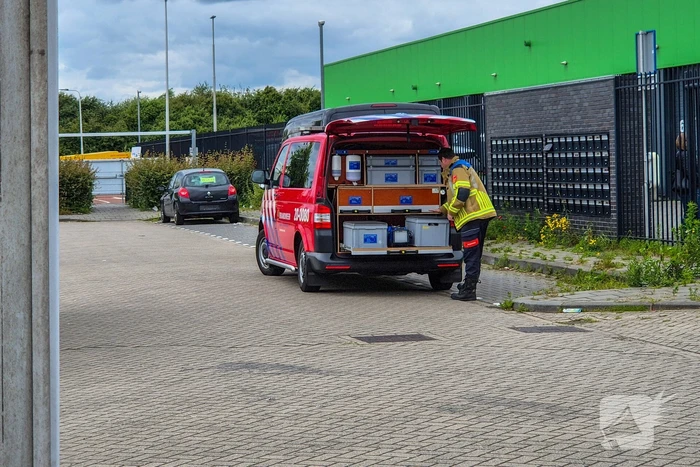 Brandweer onderzoekt brand in opslag