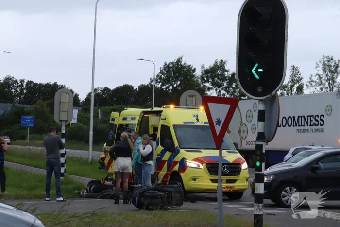 Scooterrijder geschept door automobilist