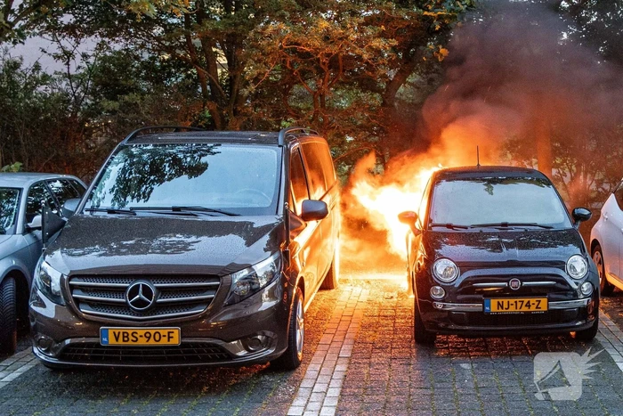 Veel schade na autobrand