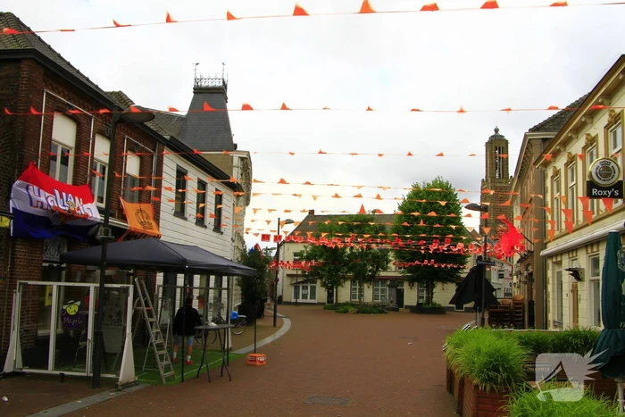 Straat kleurt oranje voor eerste EK-duel